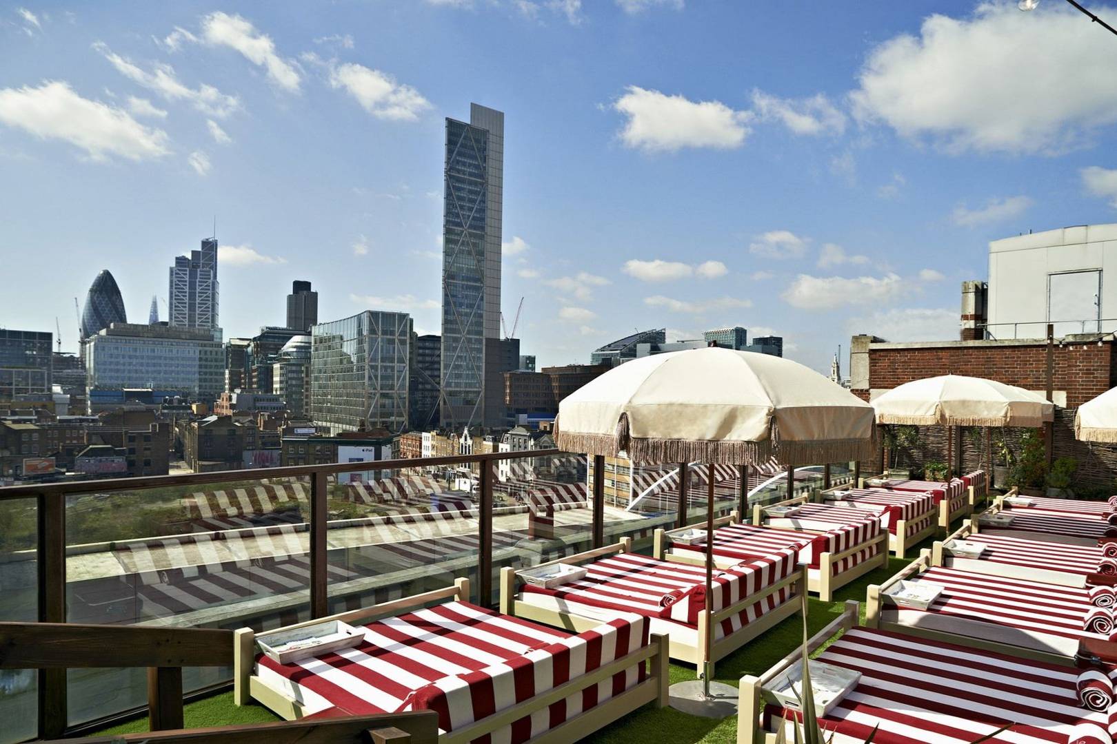 Rooftop bars London from Radio rooftop bar to Dalston Roof Gardens