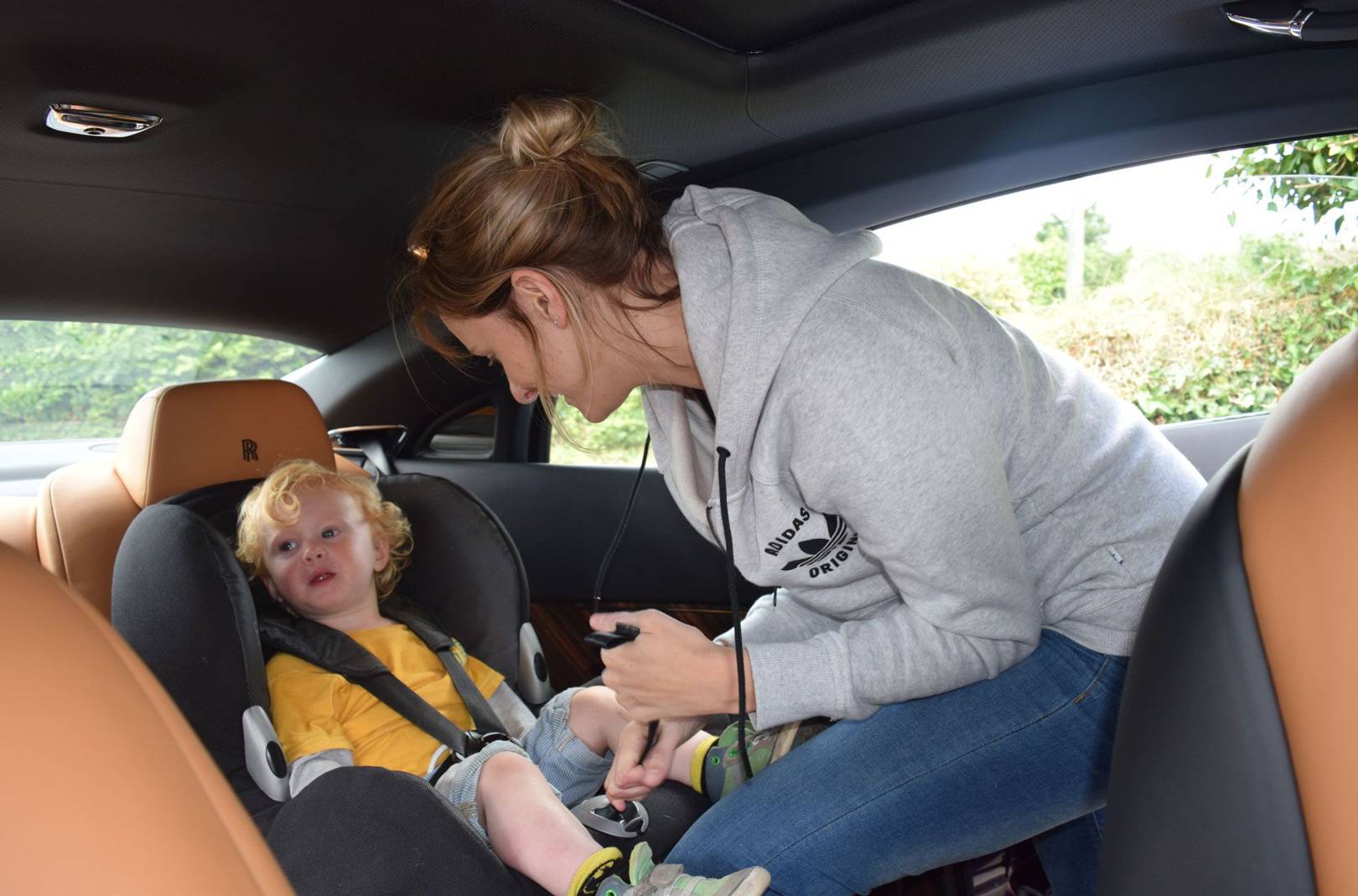 Rolls Royce The Unmumsy Mum Tries To Use A Wraith As Family Car Rolls Royce The Unmumsy Mum Tries To Use A Wraith As Family Car British Gq