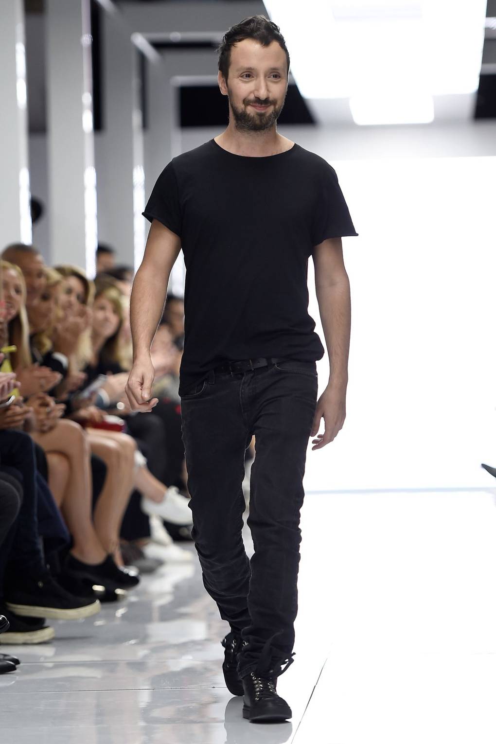 to wear - Replaces slimane pilati at yves saint laurent video Watch - Replaces slimane pilati at yves saint laurent video