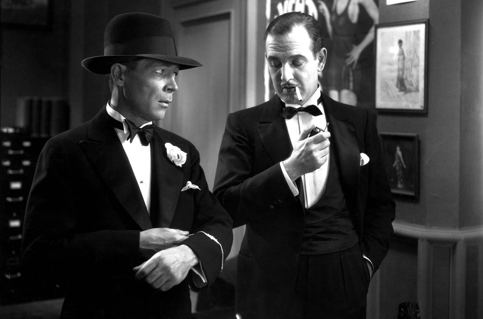 תוצאת תמונה עבור ‪2 SMOKING BRITISH GUYS BLACK AND WHITE‬‏