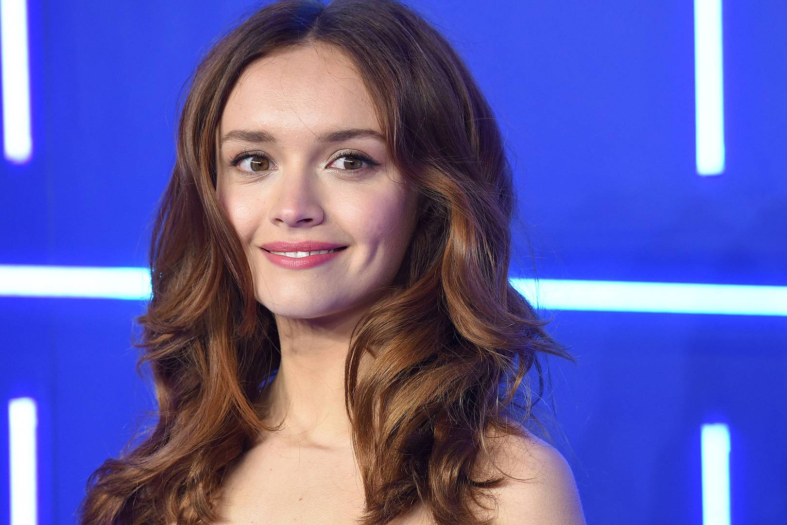 Olivia Cooke looks like christina ricci